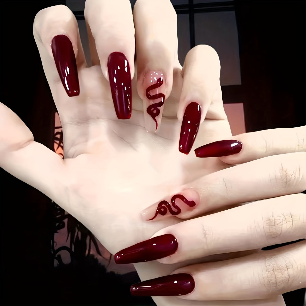 Snake Design Nails - Red/Black